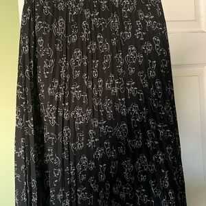 Women’s Pleated Skirt